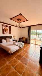 Rustic family villa with breathtaking mountain and ocean views in Los Menores