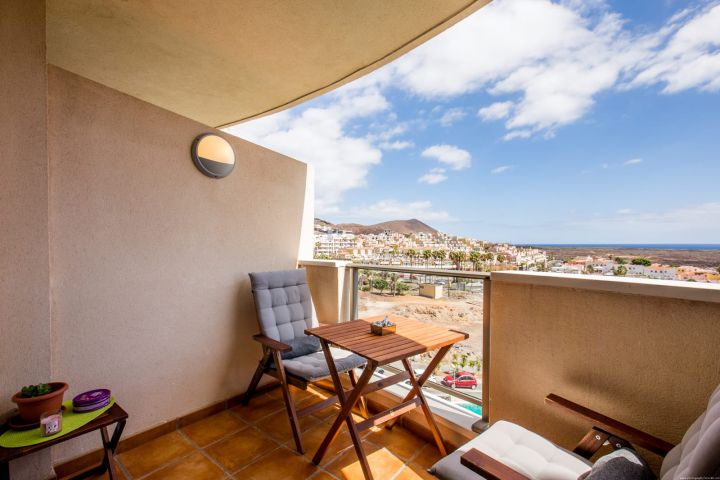 Bright Apartment with Spectacular Terrace in Palm-Mar, Tenerife