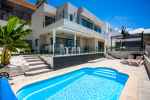 Elegant Villa with Private Pool and Ocean view